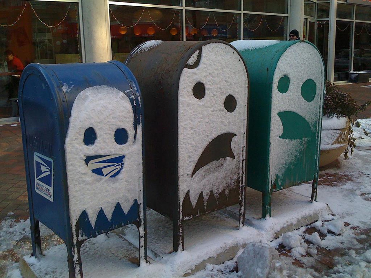 What does Ellipsis Readymade Every Door Direct Mail Marketing Program include?